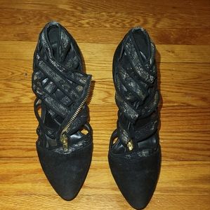 Shoedazzle Nethia high heel shoes.  Black size 6 5 inch heel